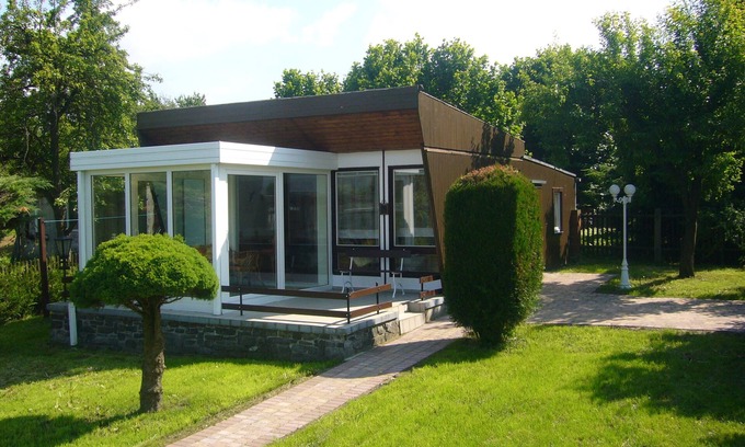 Lichtenwalde House | bungalow with wintergarden, terrace, barbeque area, parking space, pet welcome