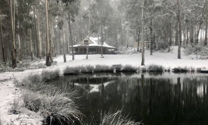 Tolmie House | Bunjil Hideaway - 'Cosy Winter Getaway - Beautiful Oasis'