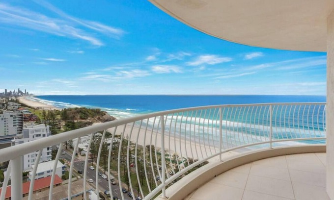 Miami Apartment | Burleigh Surf 18th Floor Spectacular Ocean Views