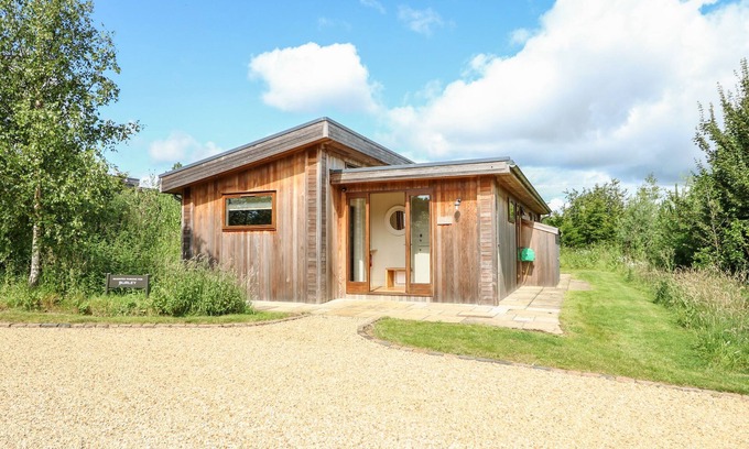 Barnsdale Cottage | BURLEY, pet friendly, with open fire in Exton, Rutland