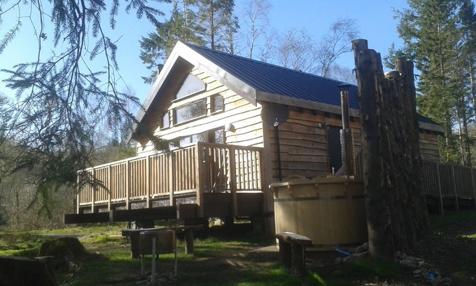 Taynuilt Cabin | BURNSIDE is a charming, Well Equipped Log Cabin In Stunning Location.