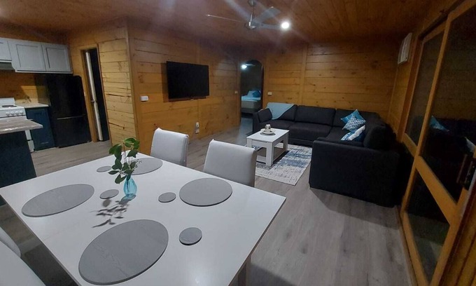 Echuca Cabin | Bushland Cabin Near Boat Ramp and Town