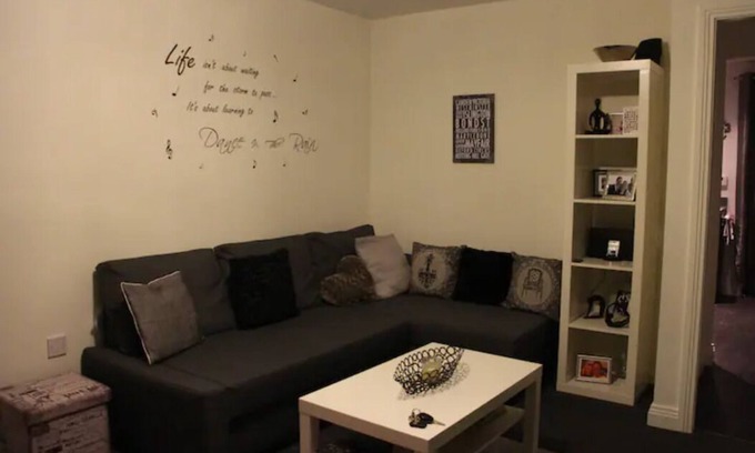 Farington Moss House | Business or Holiday Rental in Modern House
