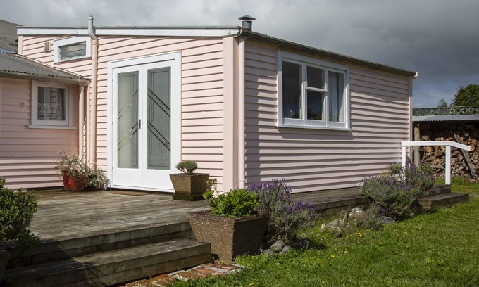 Carterton House | Buzzy Garden B&B - the perfect accomodation to explore the Wairarapa