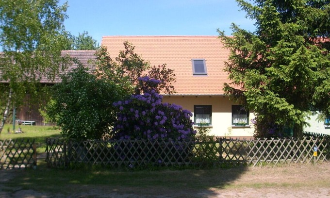 Gollin House | By the forest, lake, peace and relaxation, comfortably furnished, large garden,