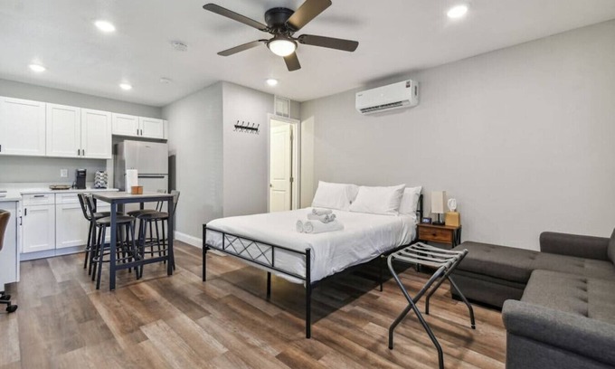 Temple Terrace House | By the River, In-Law Suite