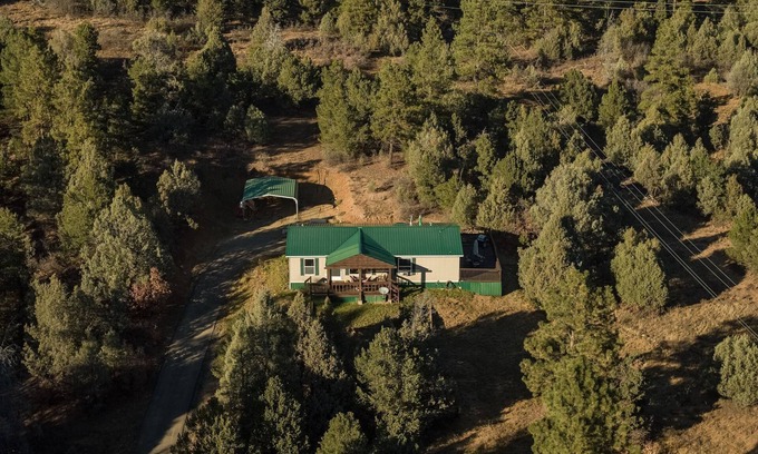 Durango House | BYRKET'S HIDEAWAY RETREAT! Home away from it all, but all you need!