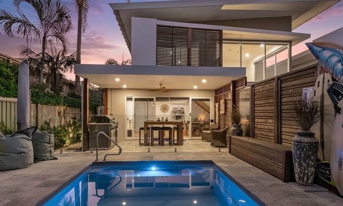 Byron Bay House | Byron Sunrise - 4 BR retreat with heated pool
