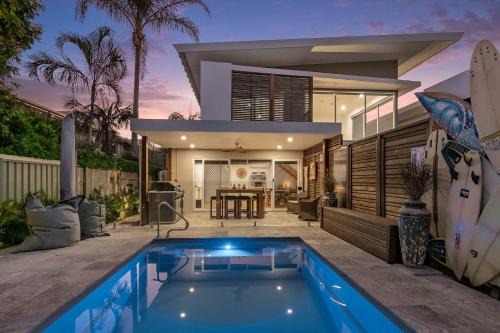 Byron Bay House | Byron Sunrise - 4 BR retreat with heated pool
