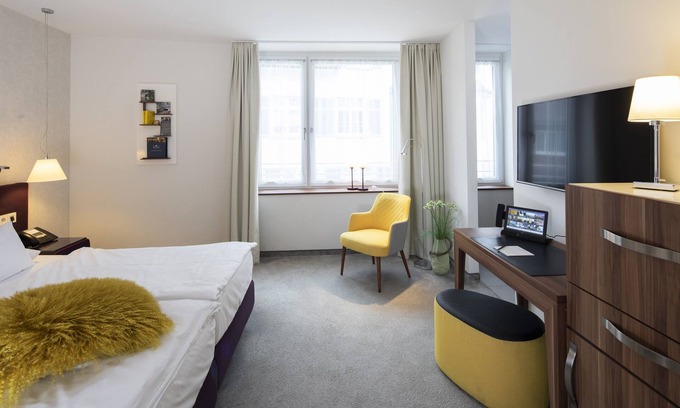 Zentrum Apartment | c) Doppelzimmer Standard mit Dusche und WC