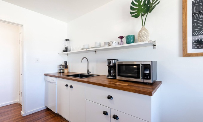 Desert Hot Springs Apartment | C2- Spotless Designer King Suite Home with View