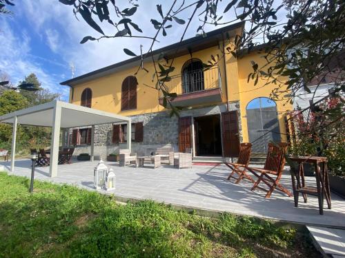 Gassano Apartment | Ca' Degli Ulivi Relax con idromassaggio Lunigiana vicino 5 terre