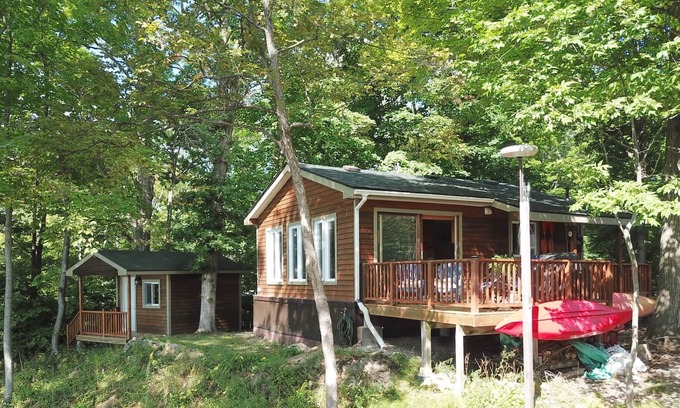 Jones Falls House | Trinity Cottage on Whitefish Lake