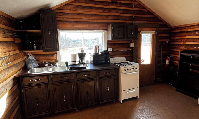 Unorganized Thunder Bay District Cabin | Buck Fever Services - Lodging, Convenience +, Fluids, Wifi, Outdoors, Rental,etc