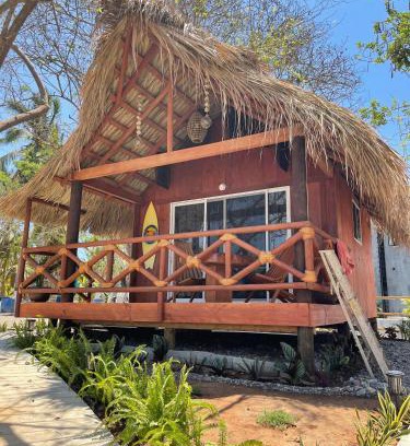 Saladita House | Cabaña Tulipan Punto surf Barra La Saladita