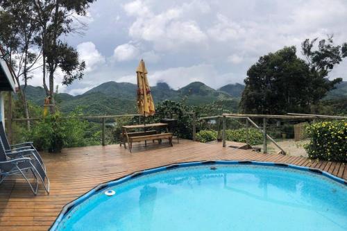 Campina Grande Do Sul House | Cabana nas montanhas com piscina