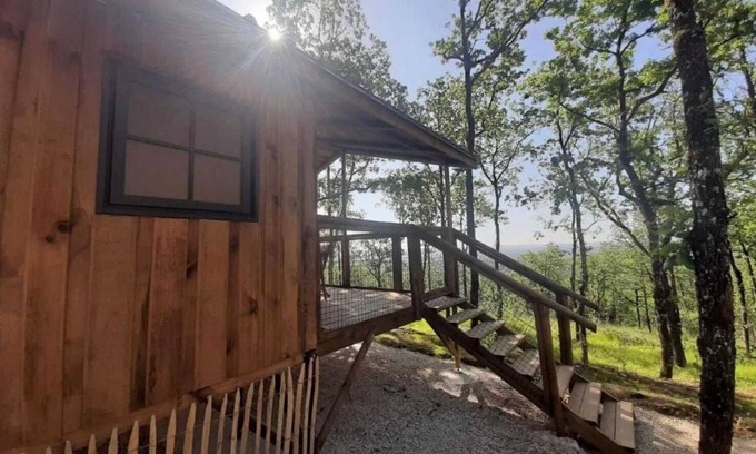 Saint-Cirq-Lapopie Cabin | Cabane 3 étoiles - Piscine - efchbi