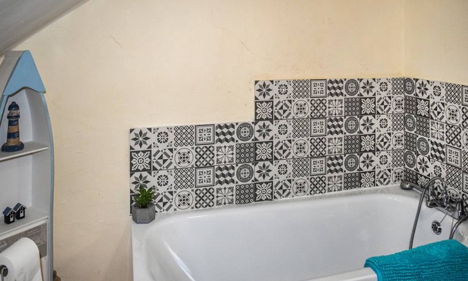 Meliden Cottage | Cabin ∙ 1 bedroom ∙ 2 guests