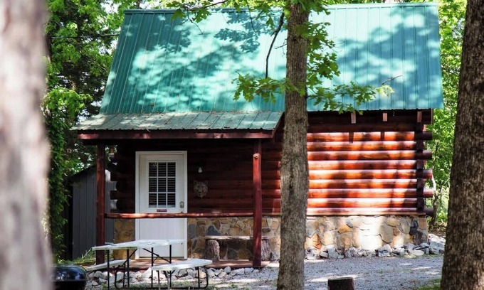 Columbia Cabin | Cabin 1 - Pet Friendly | Firepit | Near Lake | Private Cabin