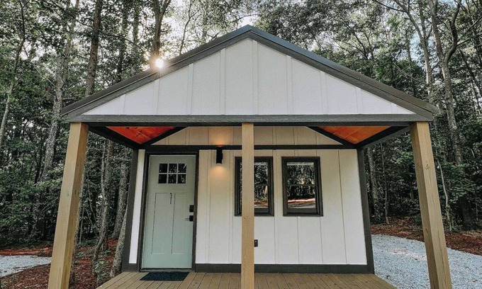 Hartwell Apartment | Cabin #1 Studio Style