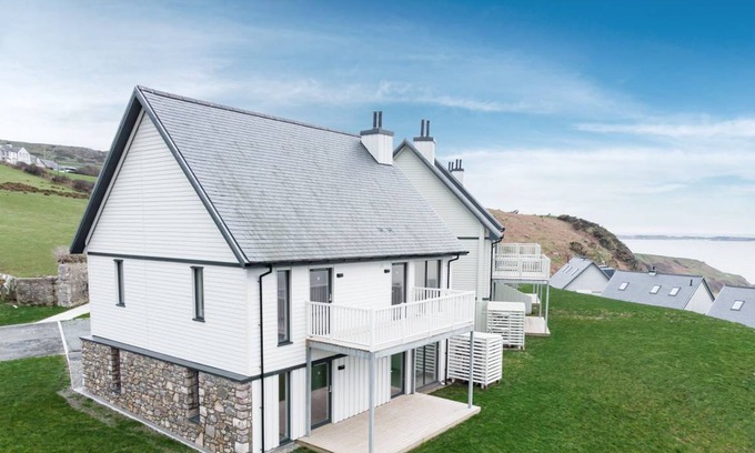 Rhyd-y-clafdy Cottage | Cabin ∙ 2 bedrooms ∙ 5 guests
