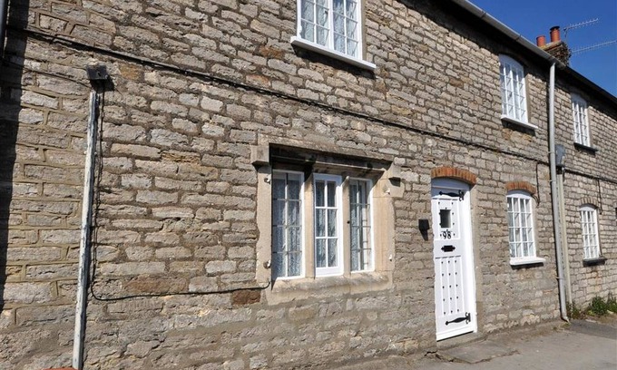Corfe Castle Village Cottage | Cabin ∙ 2 bedrooms ∙ 4 guests