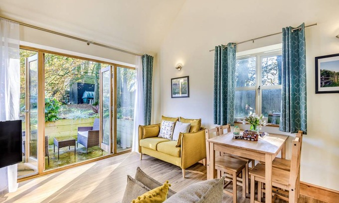 Compton Martin Cottage | Cabin ∙ 2 bedrooms ∙ 4 guests
