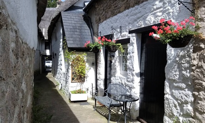 Chagford Cottage | Cabin ∙ 2 bedrooms ∙ 4 guests
