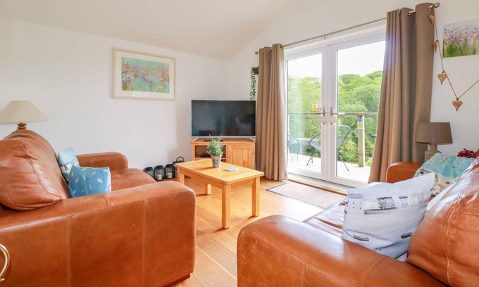 Looe Cottage | Cabin ∙ 2 bedrooms ∙ 4 guests