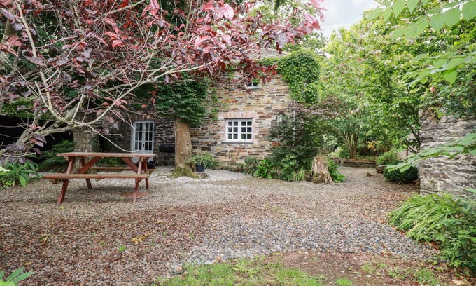 Saint Kew Cottage | Cabin ∙ 2 bedrooms ∙ 4 guests