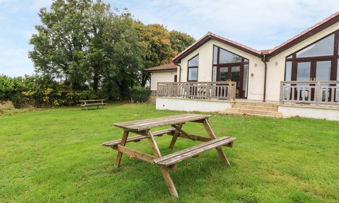Sidmouth Cottage | Cabin ∙ 2 bedrooms ∙ 4 guests