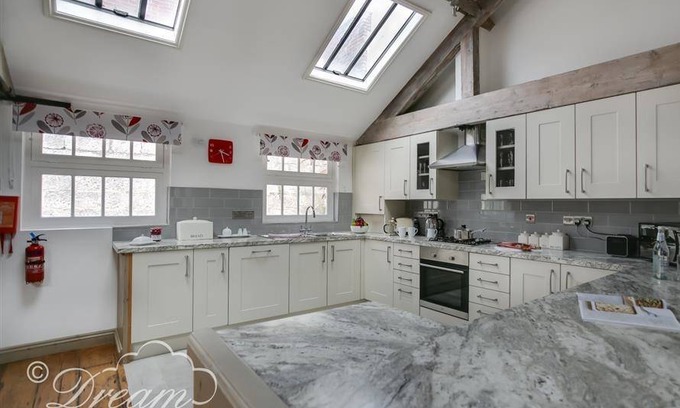 Weymouth Cottage | Cabin ∙ 3 bedrooms ∙ 6 guests