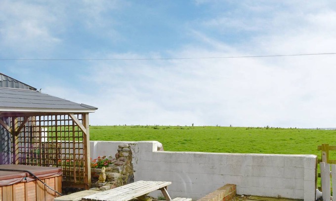 Aldbrough Cottage | Cabin ∙ 3 bedrooms ∙ 5 guests