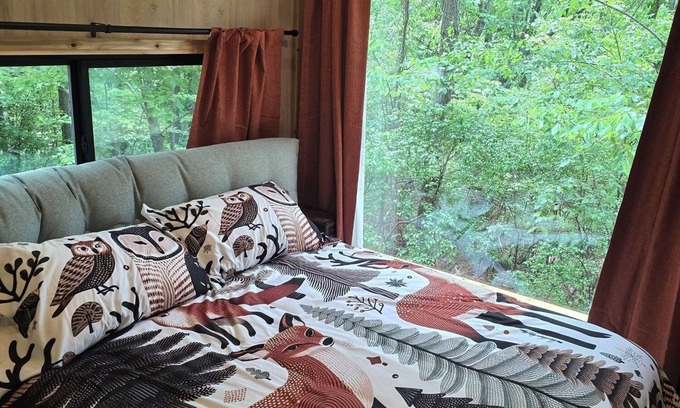 South Pittsburg Cabin | CABIN 36 AT Sasquatch Farm With HVAC and WIFI