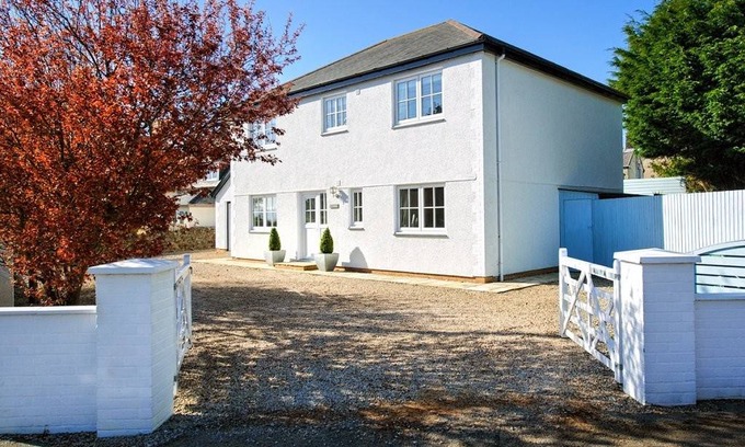 Abersoch Cottage | Cabin β 5 bedrooms β 10 guests
