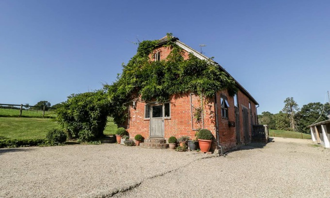 New Forest District Cottage | Cabin ∙ 5 bedrooms ∙ 13 guests