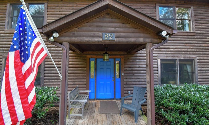 Lexington House | Cabin 82 - The Marshall - 6 bedrooms, sleeps 12, minutes from downtown Lexington