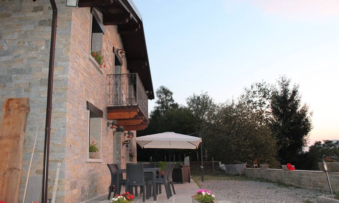Laino Cabin | Cabin 'Del Bosco' with Mountain View, Private Terrace and Wi-Fi