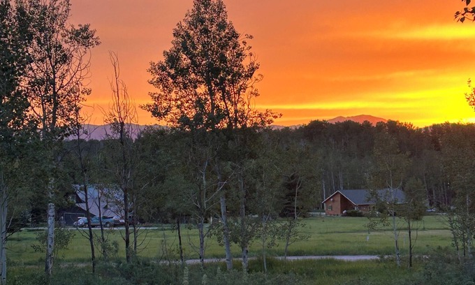 Star Valley Ranch Cabin | Cabin getaway 1-Hour from Jackson Hole, Golfing, Fishing, Palisades, Yellowstone