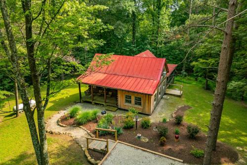Gnaw Bone House | Cabin In The Pines