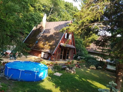 Budaliget Apartment | Cabin in the woods
