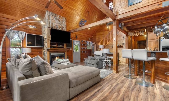 Fentress Cabin | Cabin in the Woods, Pet Friendly