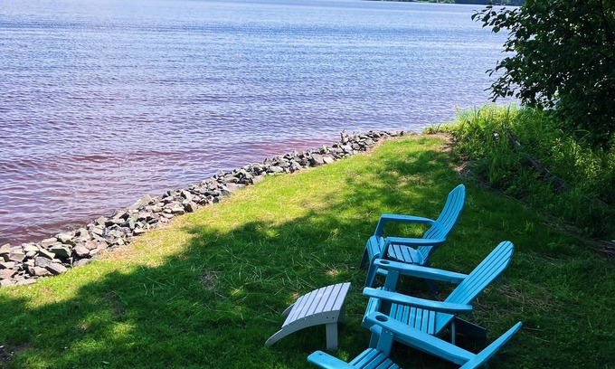 Cable Cabin | Cabin right on the water! All bikers, skiers, fisherman and more welcome!