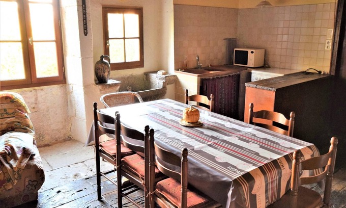 Bagat-en-Quercy House | Cahors Countryside Retreat