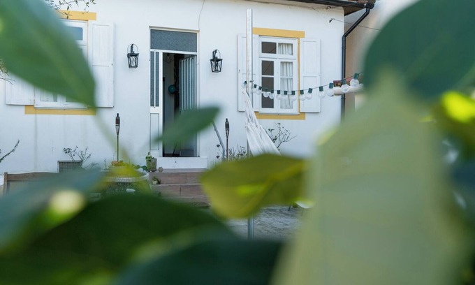 Aldoar Foz do Douro e Nevogilde House | Calm, relaxing private and detached house close the sea in Porto.n