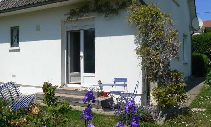 Mesnil-Val-Plage Apartment | Calm, sea and countryside