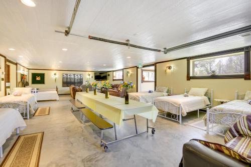 Mirabile Apartment | Cameron Nature Retreat Hike, Bike and More!