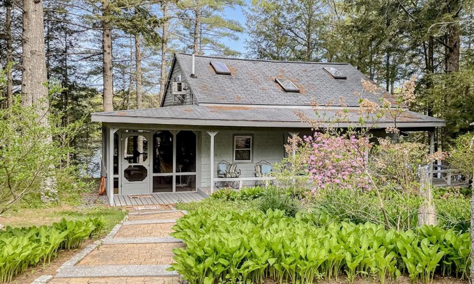 Palermo House | Camp Loon a Tic