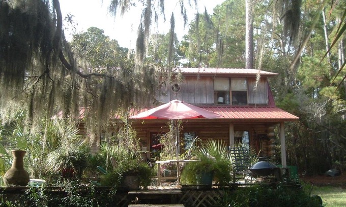 Valona House | Camp Nina Log House