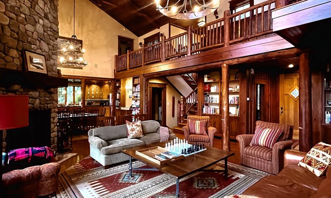 Tupper Lake House | Camp Saranac: Gorgeous & grand lake home w mountain views, water sports, hiking